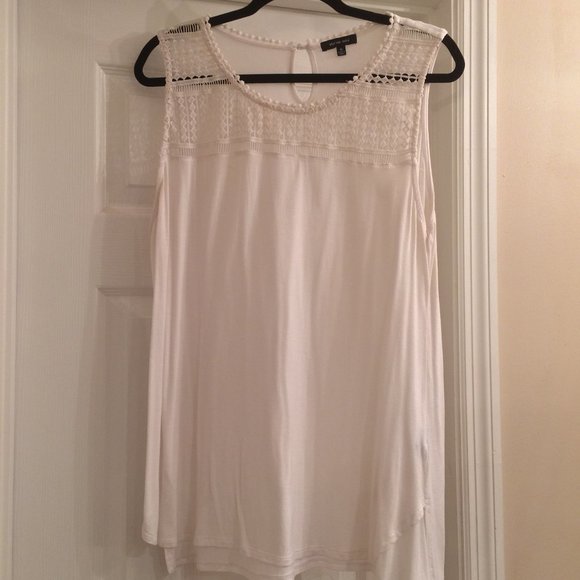 Sleeveless Scoop Neck Flowy Swing Tank - Picture 4 of 7